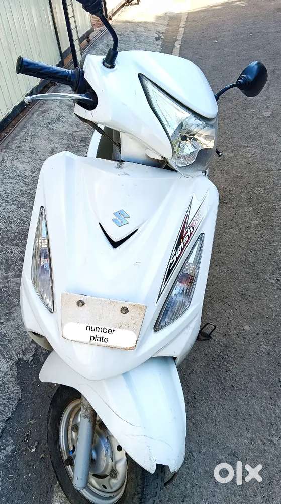 Scooty 2 wheelers