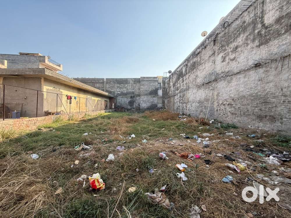 3900sq plot for sale in sohana prime location