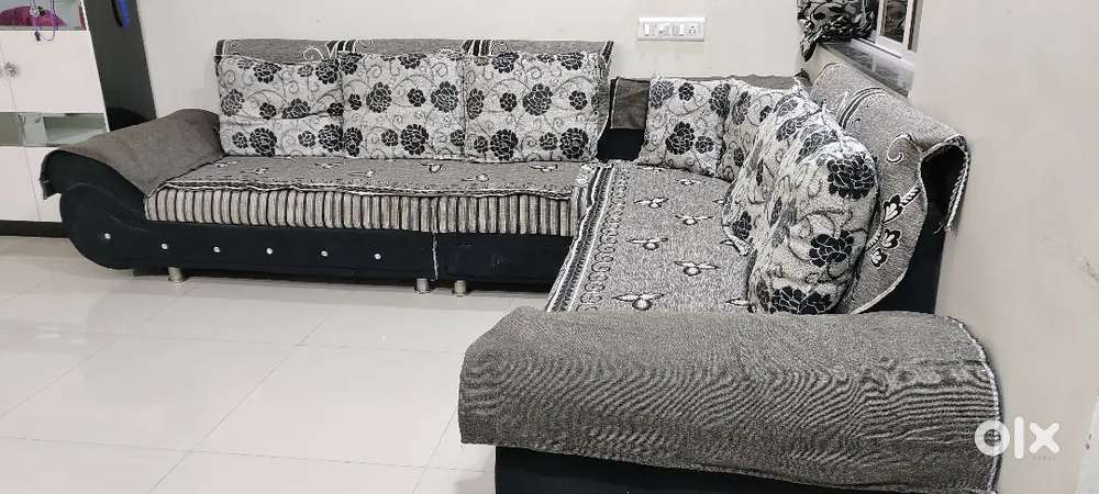 Imported sofa in good condition