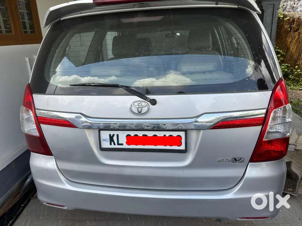 Toyota Innova 2014
