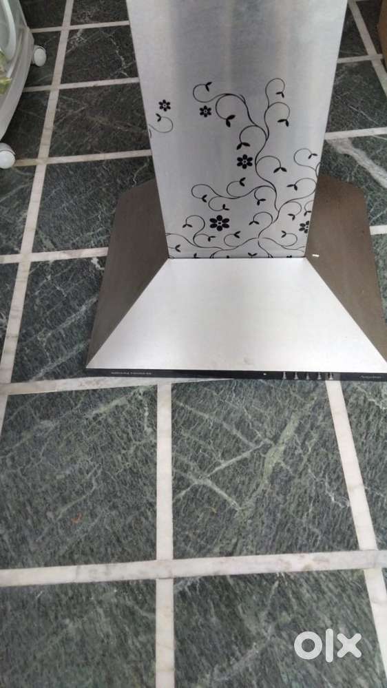 Kutchina kitchen chimney in perfect working condition