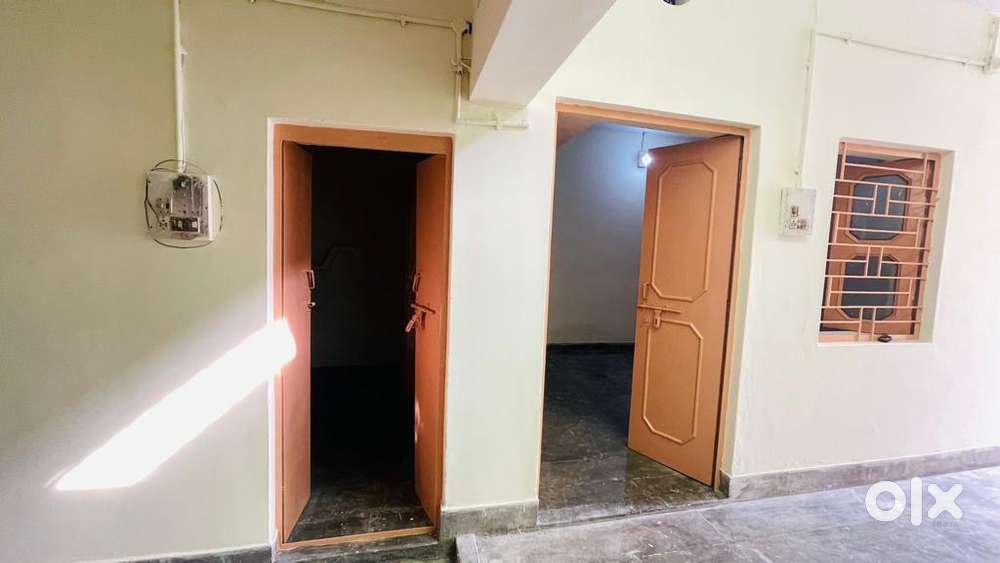 First floor house for rent near central market