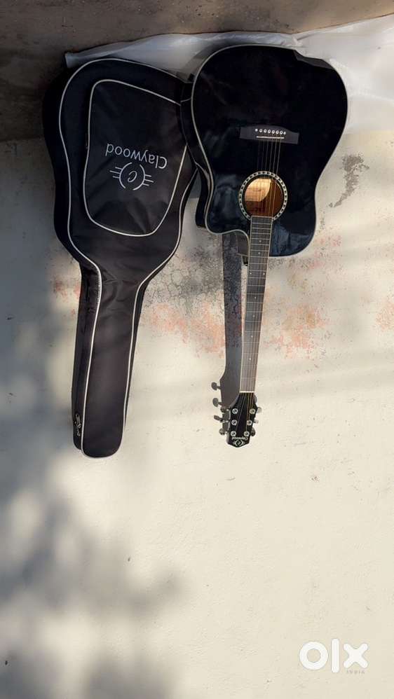 Guitar with Connect speaker For sale