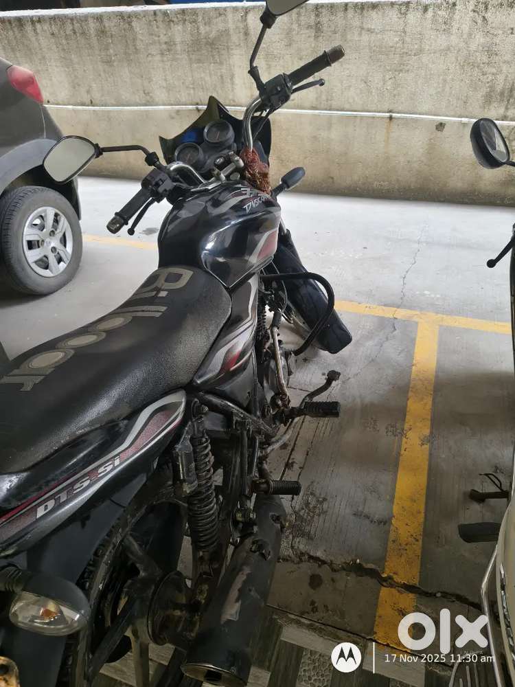 Very good condition bajaj discover with 75/ltr average