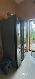 Side by side refrigerator