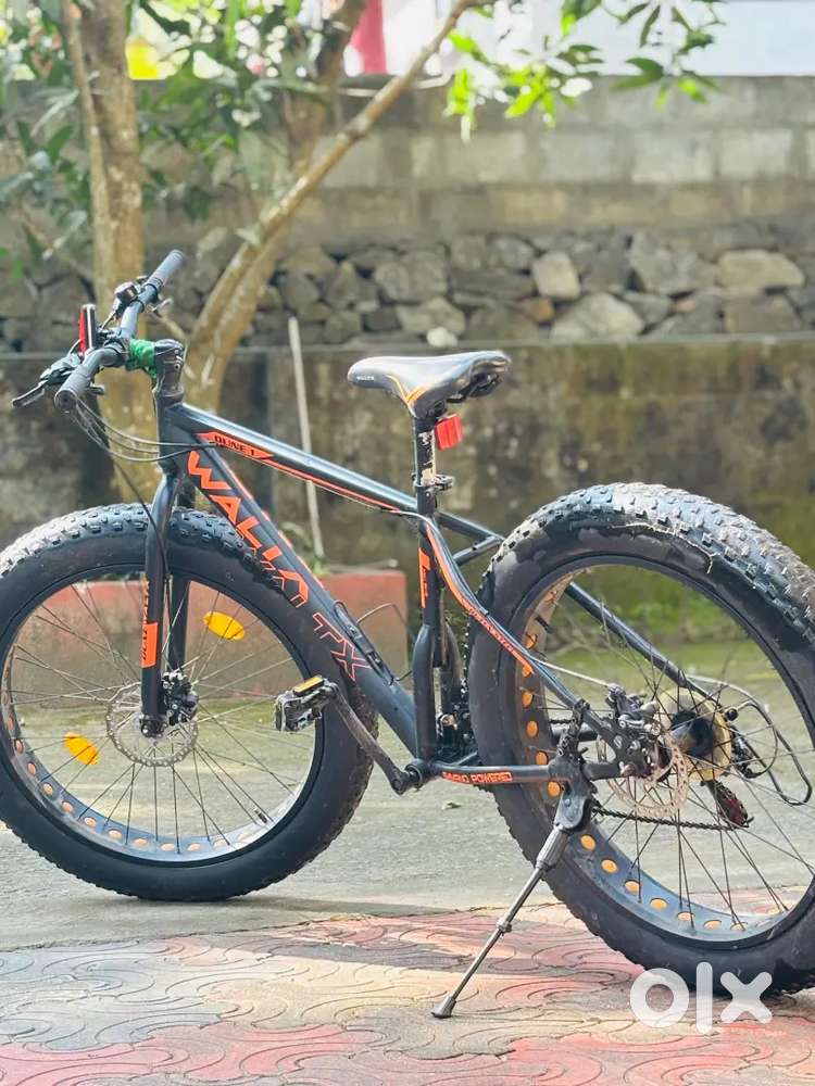 WALTX DUNE 1 FAT TYRE CYCLE
SHIMANO 21 speed gear
Dual Disc Brakes
New