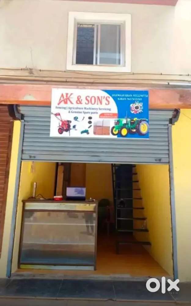 DOUBLE HEIGHT SHOP FOR SALE