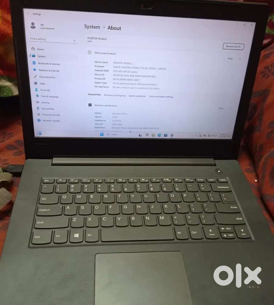Lenovo 13 8gb ram , 256gb SSD with excellent battery
