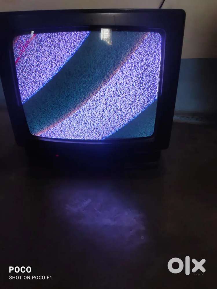 CROWN portable colourful TV