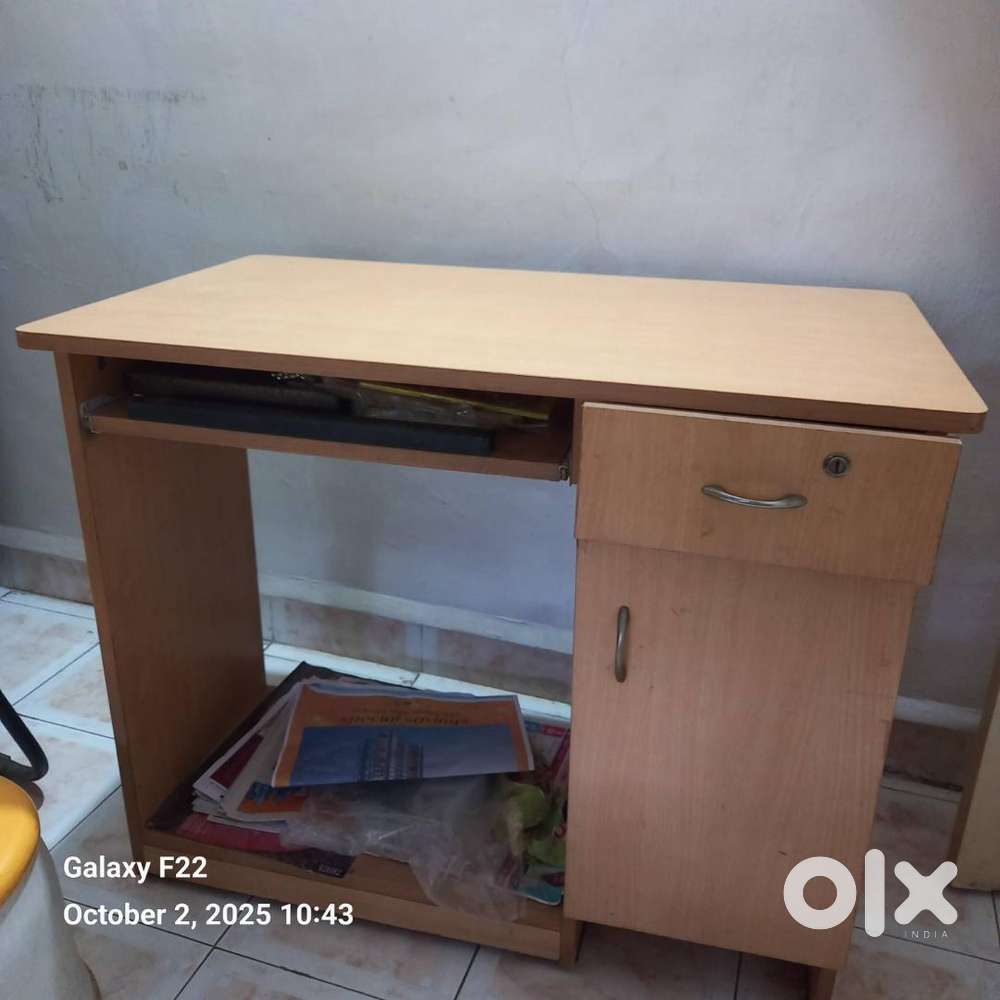 Study/ computer desk