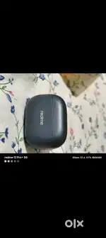 Realme T300