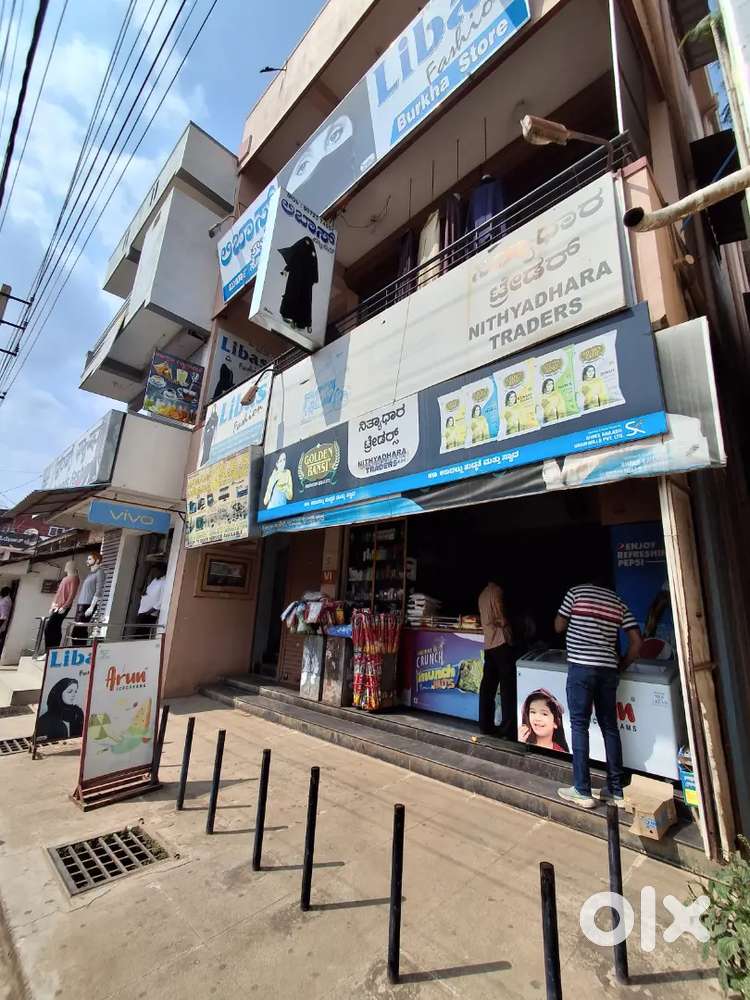 2nd floor with 800sq ft