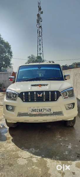 Mahindra Scorpio S4 2016