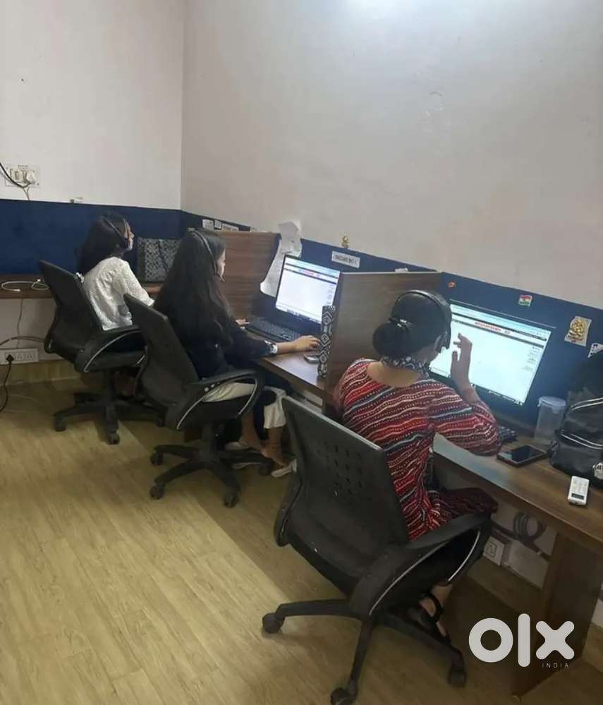 Urgent 2 emplye hiring for my office Lakhimpur kheri