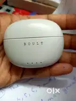 Boult w20 earbuds 3 months old