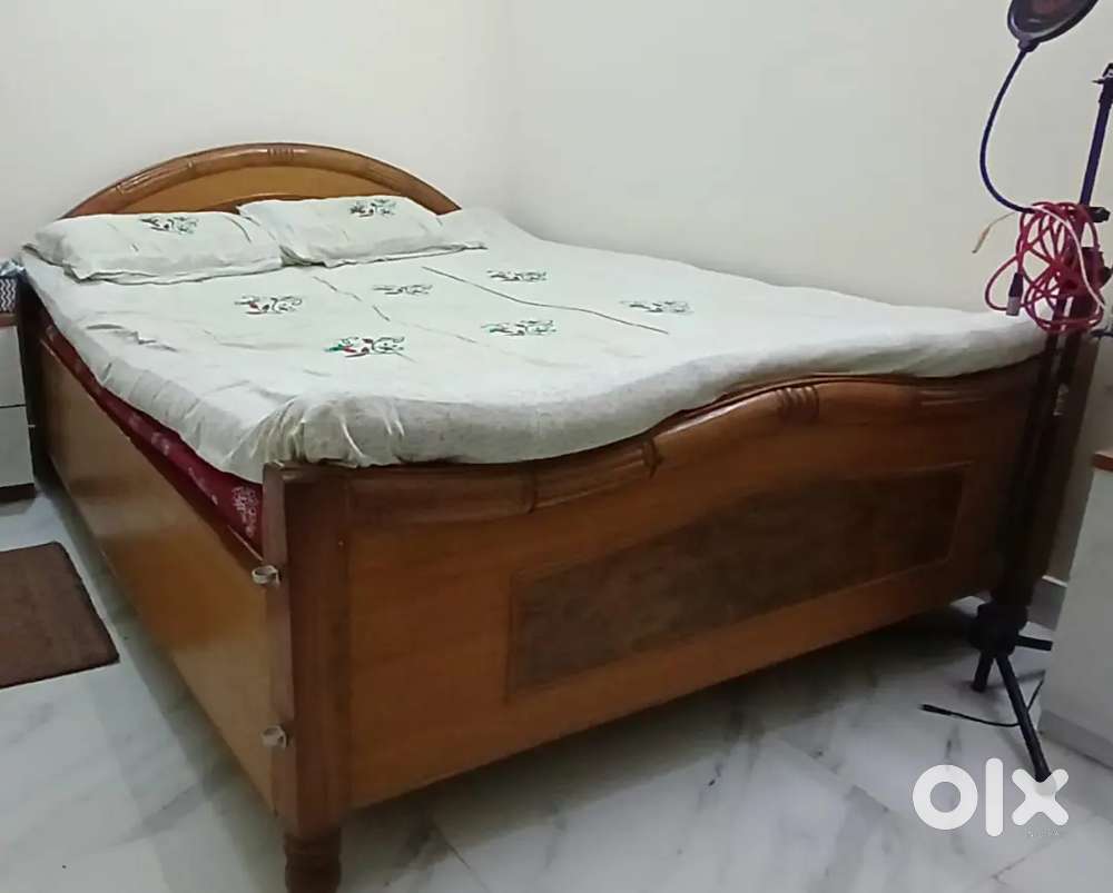 Diwan bed Queen Size