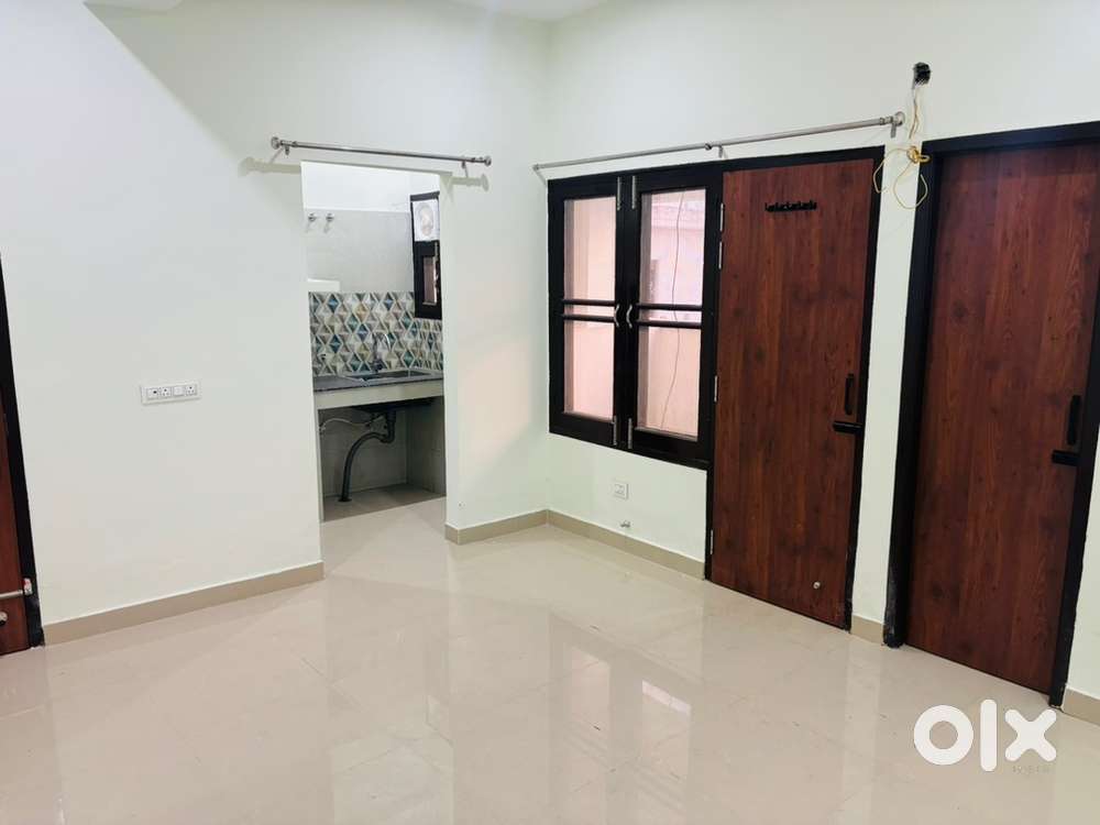 single room set available for rent at Bari Brahmana