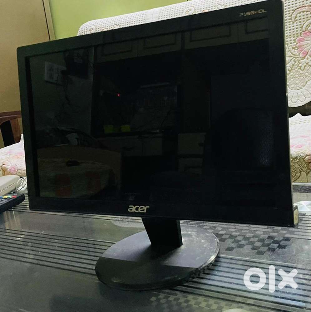 Acer 15.6 monitor with both cables good condition
