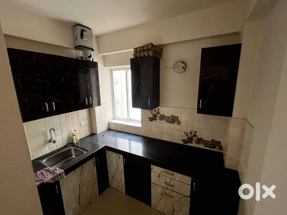 Ro,geyser,bed, modular kitchen,