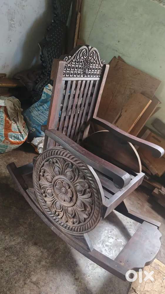 Roes wood furniture