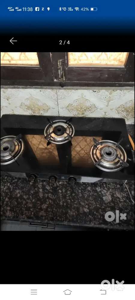 Less used gas burner 3 burner stove, low medium High flames burners.
