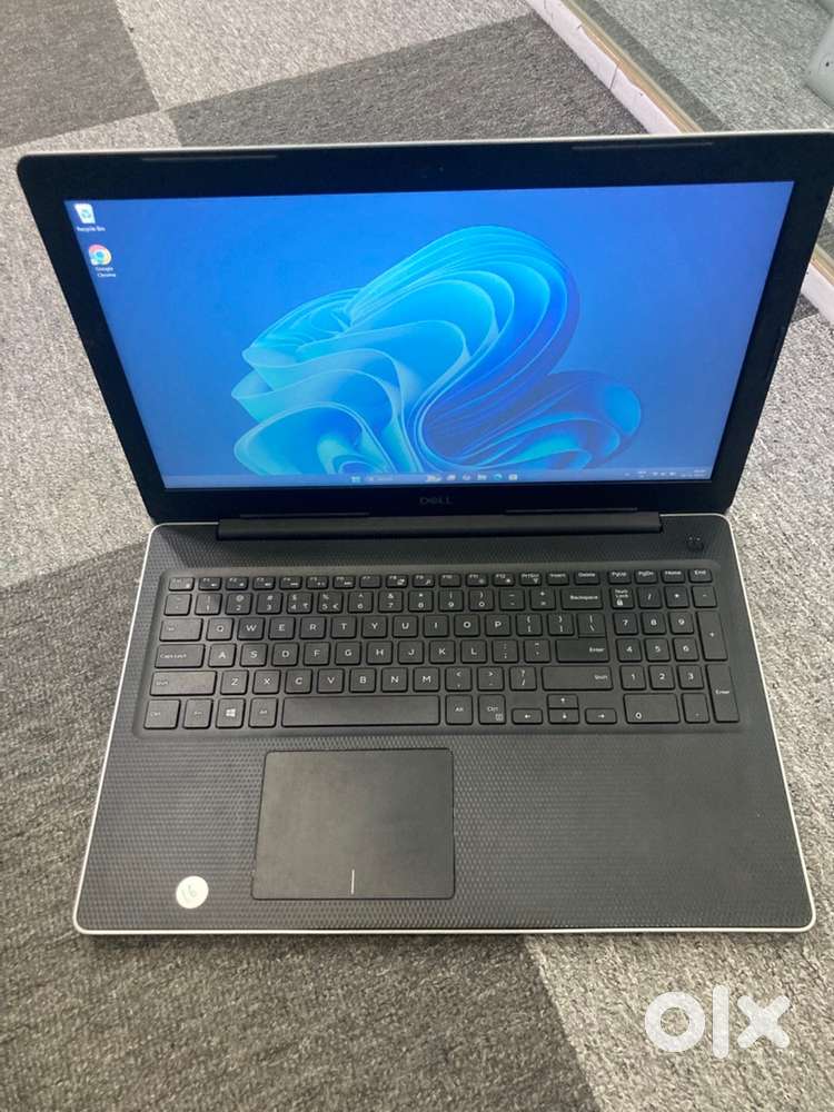 Dell Inspiron P75F905 / i3 / 7th gen / 12gb / 256gb /1tb hdd with bill