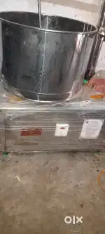 Tiffin center times 3 items 15000/-