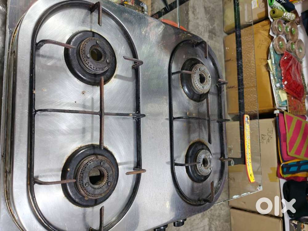4 BURNER GAS STOVE
