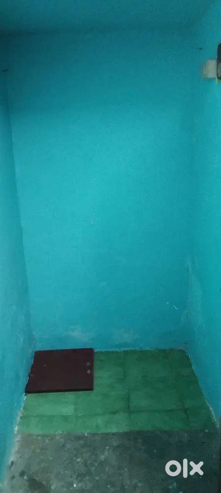 1 hall +kitchen and 1 bed room.