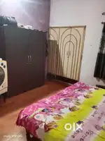 Pg & room for girls