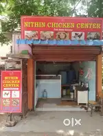 Broiler chicken cleaning and cutting
