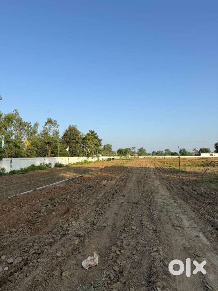 Aura Estate – 35ft सड़कों, CCTV सुरक्षा और हरे-भरे पार्कों के साथ