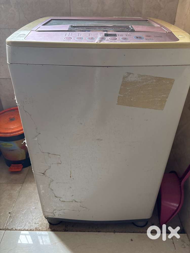 LG 6Kg Top load automatic washing machine