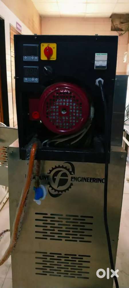 Roti maker semi automatic