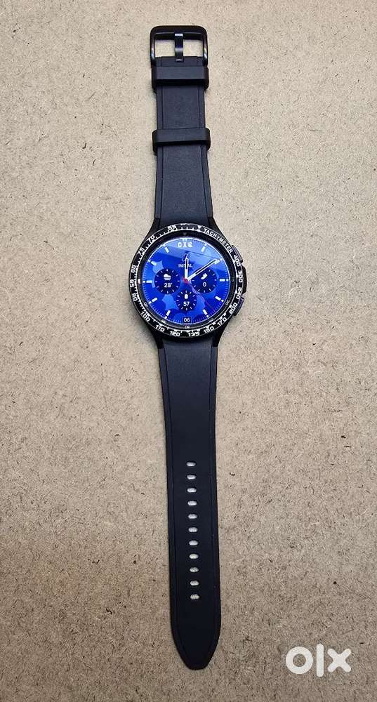 Samsung Galaxy Watch 4 Classic with FREE Galaxy Buds Pro