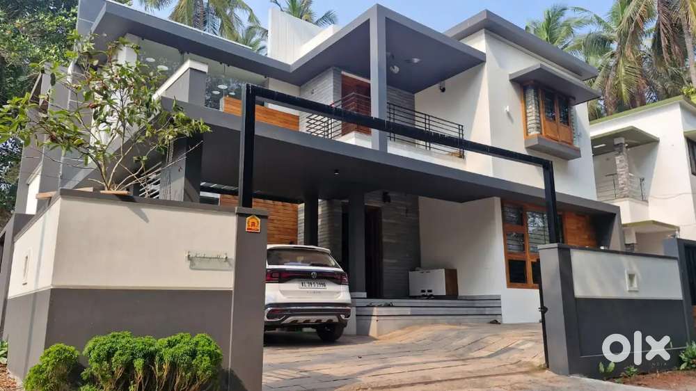 4BHK FULLY FURNISHED HOUSE FOR SALE AT KARAPARAMBA