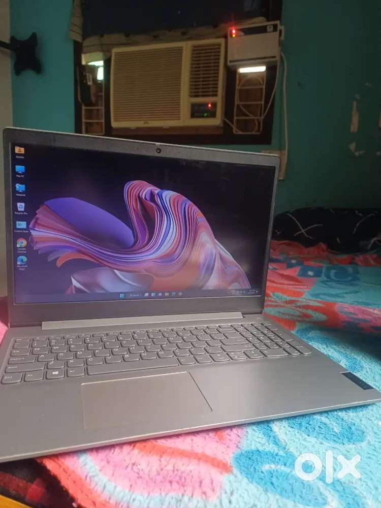Lenovo Laptop Amd ryzen 15 inch 8gb 1tb 256gb nvme ssd