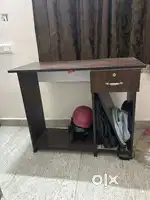 Computer table