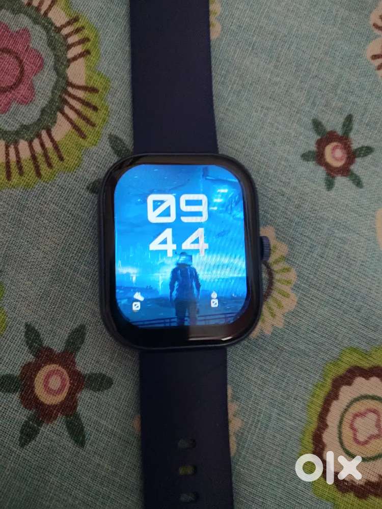 Brand New boAt Smartwatch (Midnight Blue) –  High Quality Only ₹2,500!