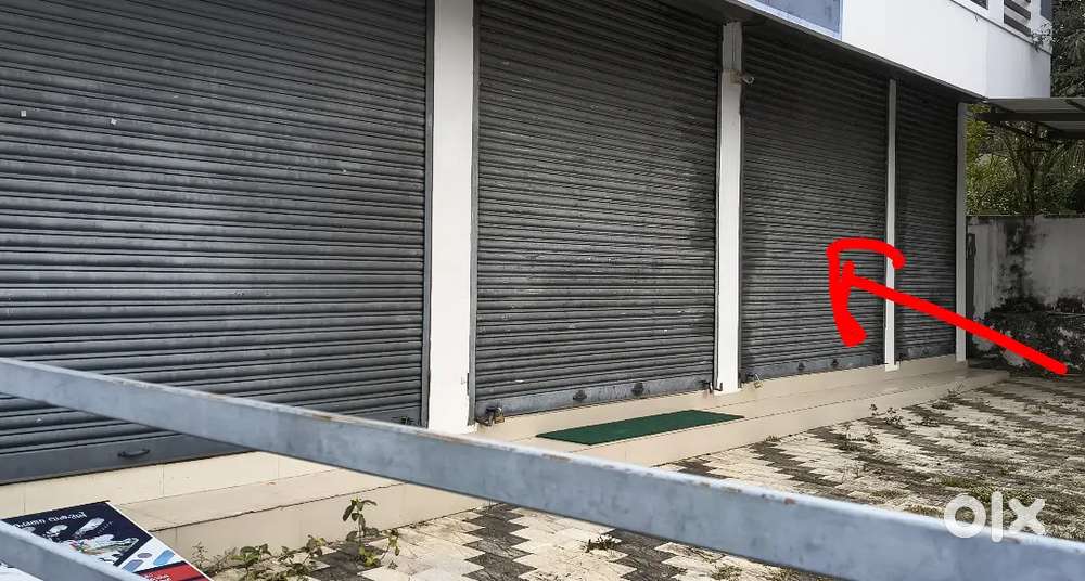 Shop facing a main road near Thachottukavu