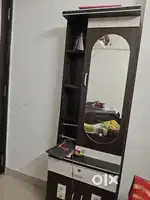 Deessing Table with mirror