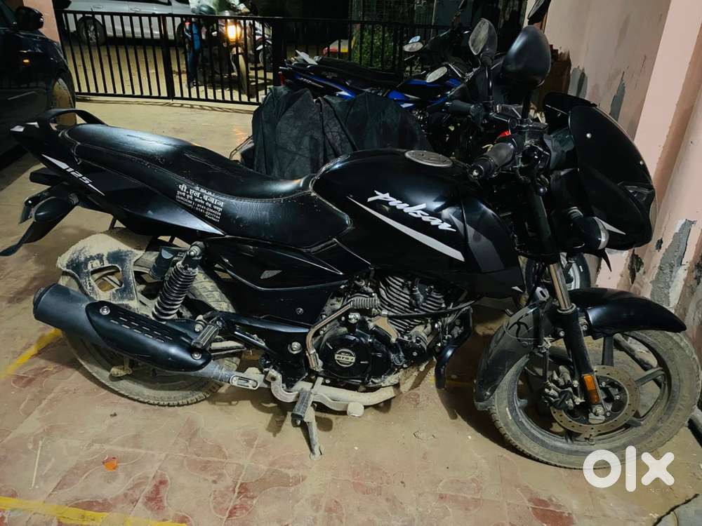 2022 Bajaj Pulsar 20222 Model - Mint condition- Only 16800 Kms run