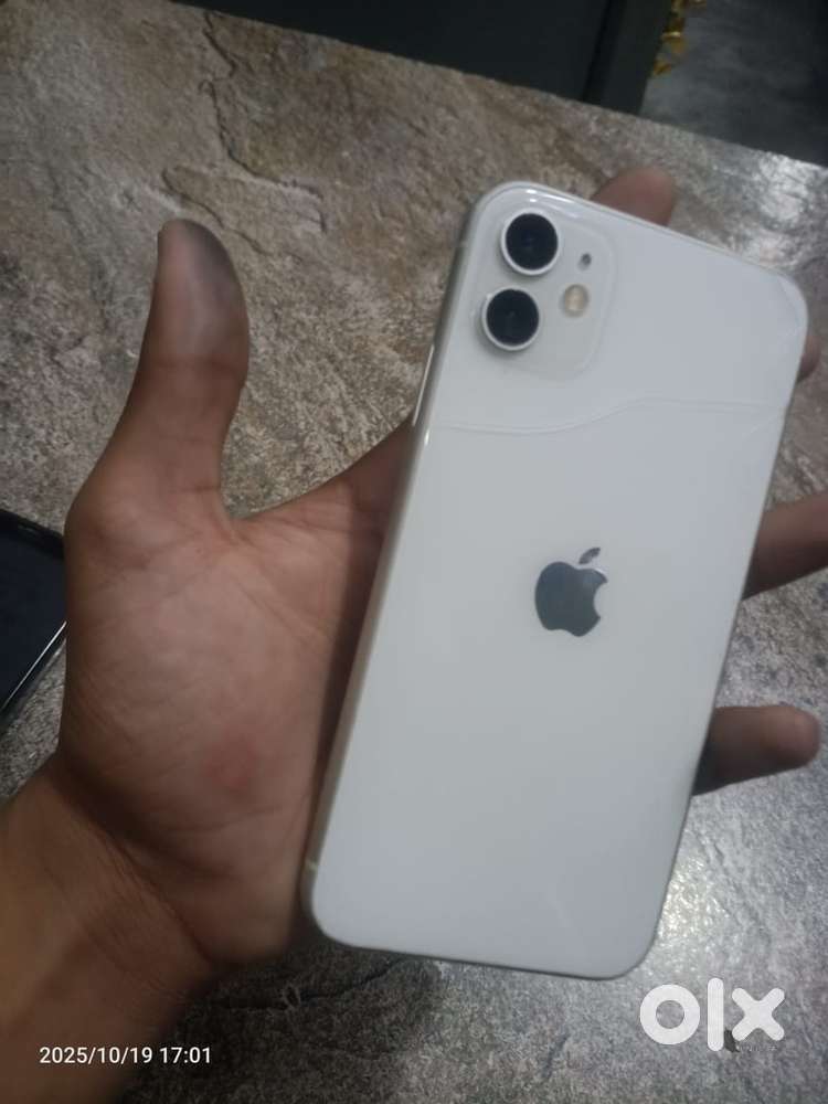 Iphone 11  Bill , box , charger available 83% battery health