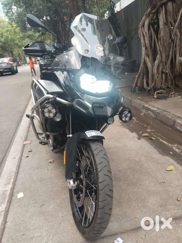 Selling my BMW Gs 850 Adventure triple black 2022