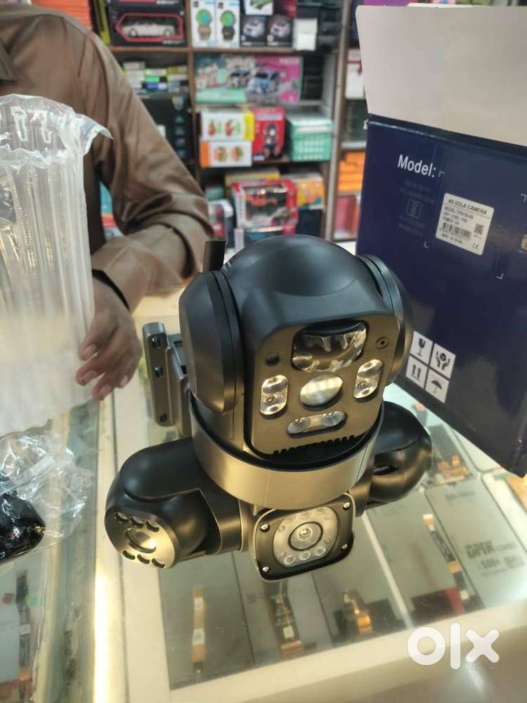 Solar-Powered Smart PTZ Security Camera – 3-Lens, 3-Screen Monitoring,