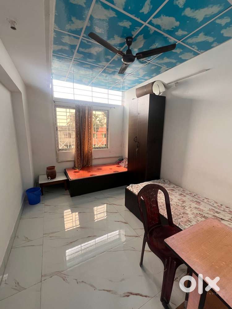 2 bedroom semi furnished flat