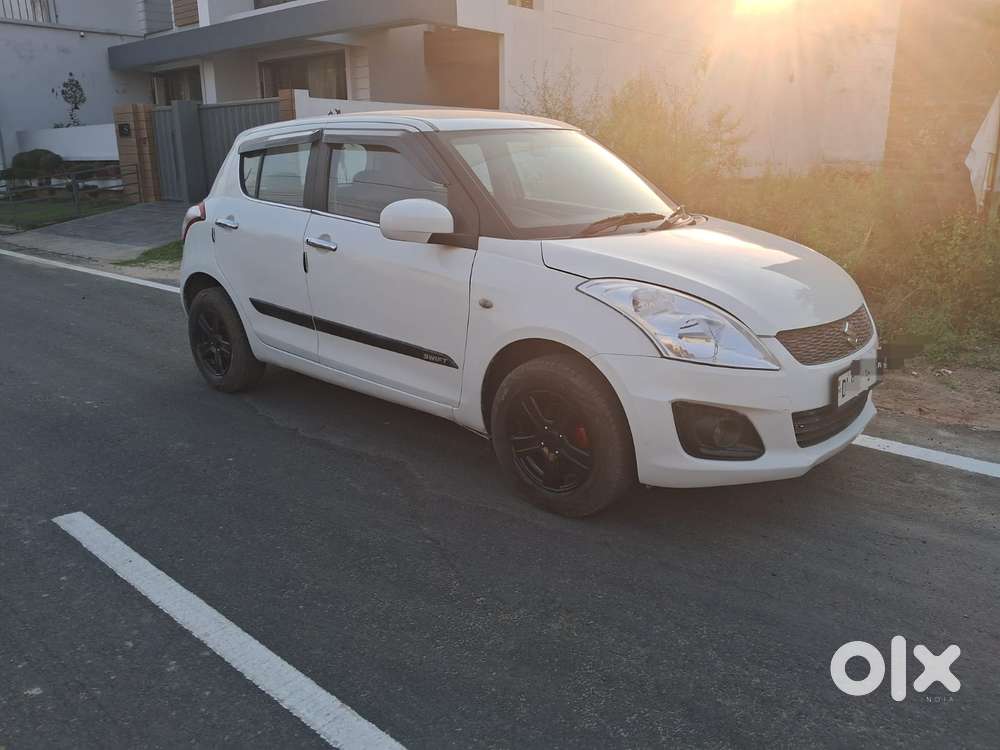 Maruti Suzuki Swift LXI Optional-O, 2016, Petrol