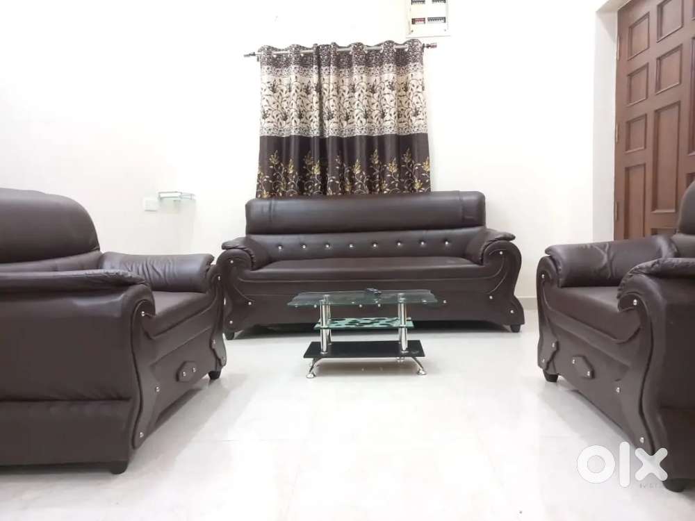 12 Rooms(4 - 3BHK's) Running Guest House & PG for sale