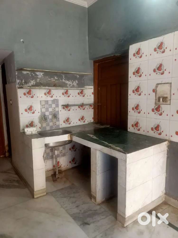 22/ 60 gaz 146 gaz plot guru road laxman chowk near patel nagar