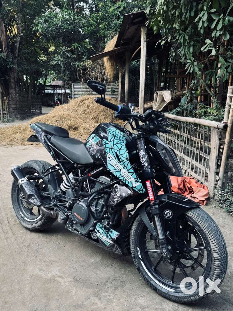 DUKE 390 Modified With Brand New Tyres And Rollin Brand New Chain